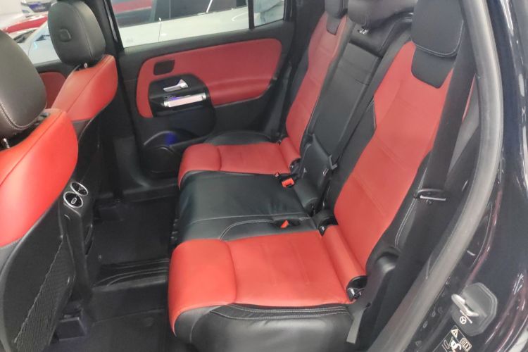 奔驰GLB AMG 2021款 AMG GLB 35 4MATIC中控内饰21