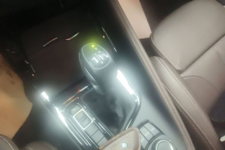 宝马X1 2019款 sDrive18Li 尊享型中控内饰18