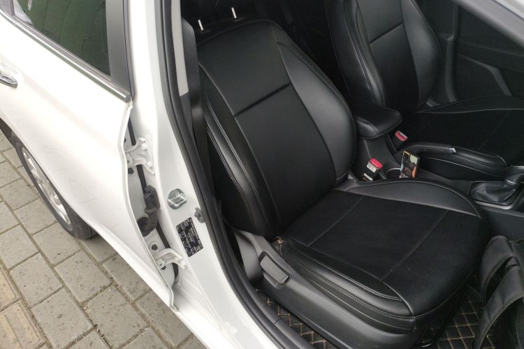 现代 悦纳 2020款 1.4L CVT GLS炫酷版局部细节41