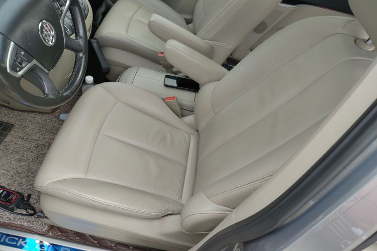 别克GL8 2018款 28T 豪华型 国VI局部细节19