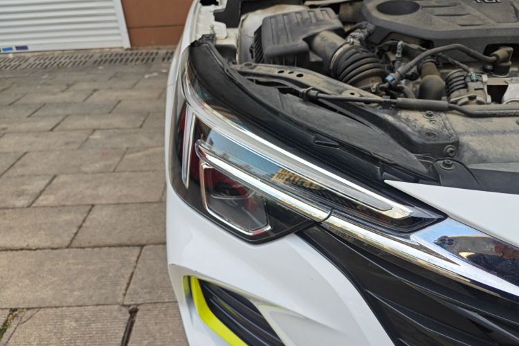 荣威i6 MAX 2020款 300TGI 自动爽酷版车身外观8