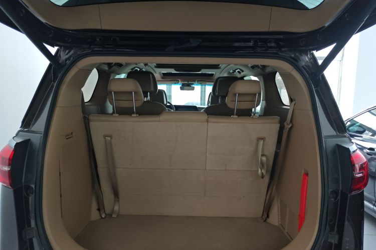 别克GL8 2020款 ES陆尊 653T 豪华型机舱底盘23