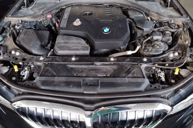 宝马3系 2020款 改款 325Li M运动套装机舱底盘24