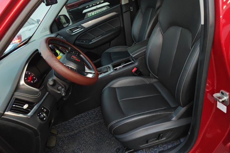 荣威RX5 2018款 20T 两驱自动旗舰版中控内饰19