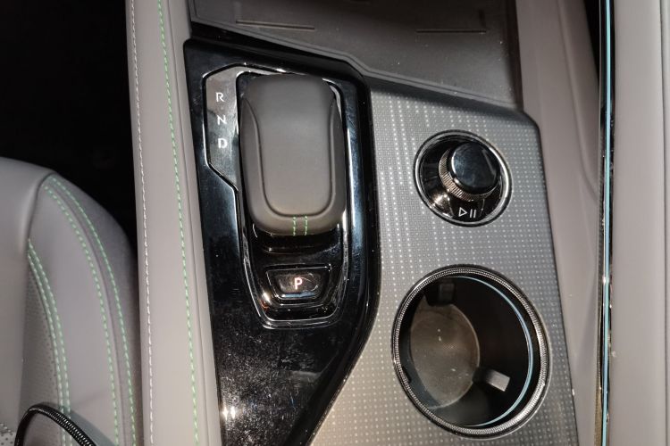 极氪001 2023款 WE版 100kWh局部细节18