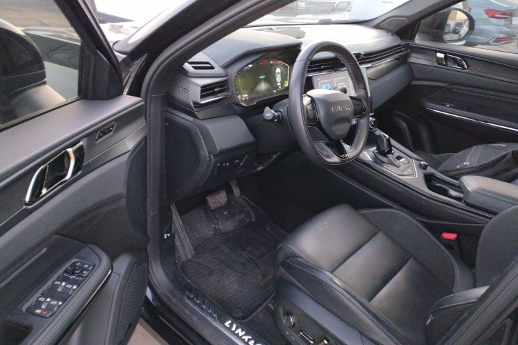 领克01 2021款 2.0TD 四驱暗夜版中控内饰20