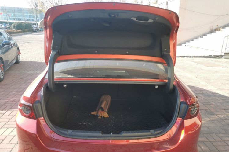 马自达3 昂克赛拉 2020款 2.0L 自动质雅版机舱底盘23