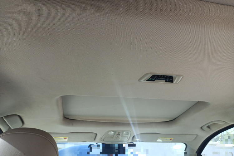 上汽大通MAXUS 大通G10 2016款 2.0T 自动豪华行政版中控内饰22