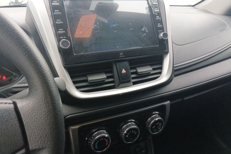 丰田 威驰 2019款 1.5L CVT创行版中控内饰16