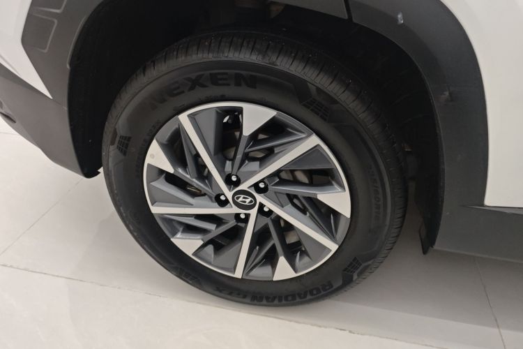 现代 2023款 途胜L 1.5T 自动两驱GLX精英版车身外观56