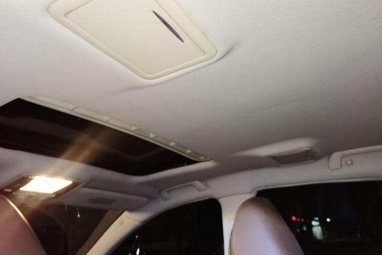 红旗H7 2015款 2.0T 豪华型中控内饰22