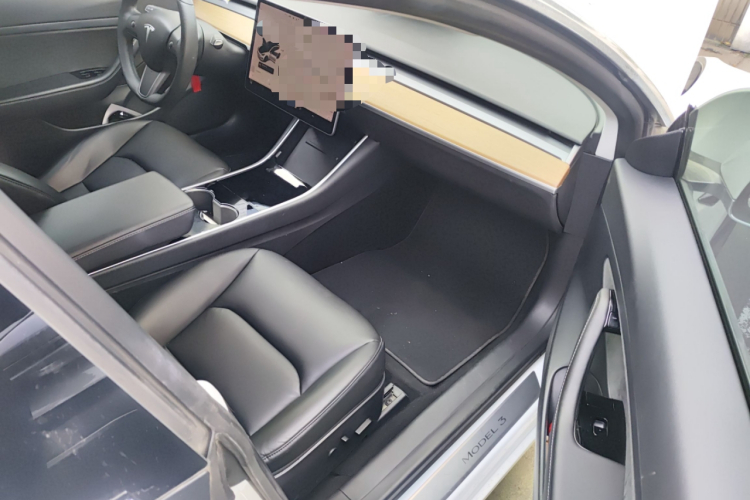 特斯拉 Model 3 2019款 标准续航后驱升级版局部细节9005