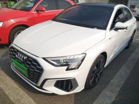 奥迪A3 2023款 改款 A3L Limousine 35 TFSI 时尚运动型