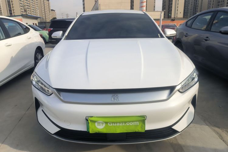 比亚迪 秦PLUS 2024款 荣耀版 EV 420KM领先型车身外观2