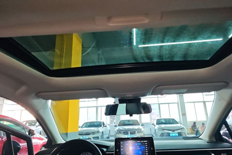 丰田 卡罗拉 2021款 双擎 1.8L E-CVT精英版局部细节22