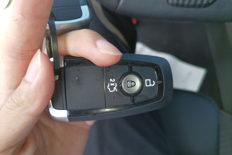 福特 福克斯 2022款 三厢 EcoBoost 180 自动ST Line中控内饰11