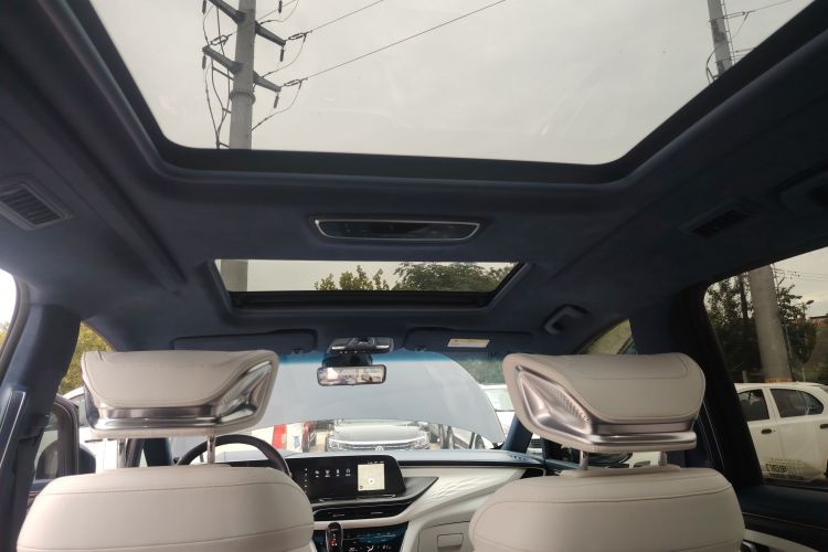 别克GL8 2020款 Avenir艾维亚 四座尊礼版中控内饰22