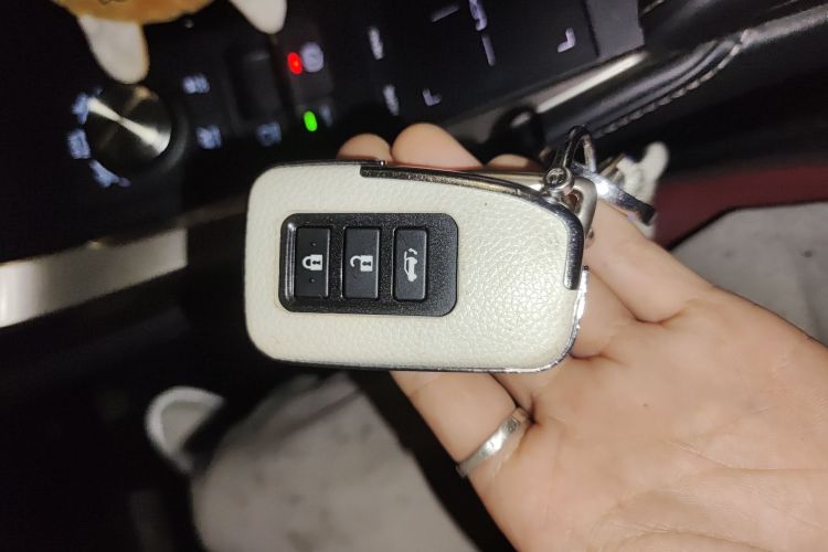 雷克萨斯NX 2020款 300h 前驱 锋尚版 国VI中控内饰11