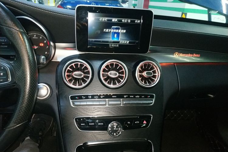 奔驰C级 2018款 C 180 L 时尚型运动版局部细节16