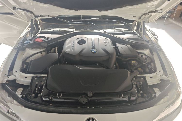 宝马3系 2019款 320Li 时尚型机舱底盘24