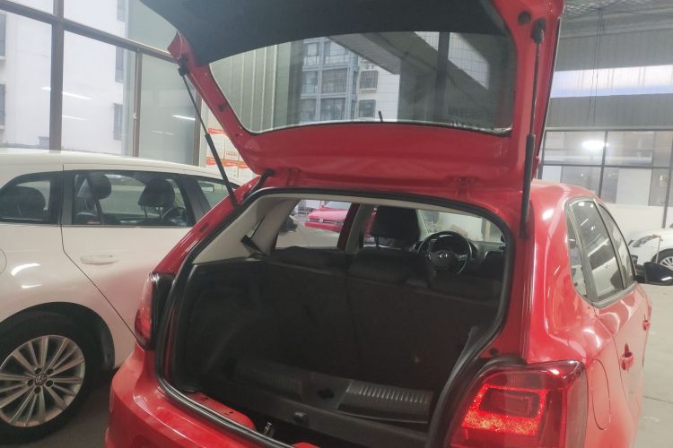 大众 Polo 2016款 1.6L 自动舒适型机舱底盘23