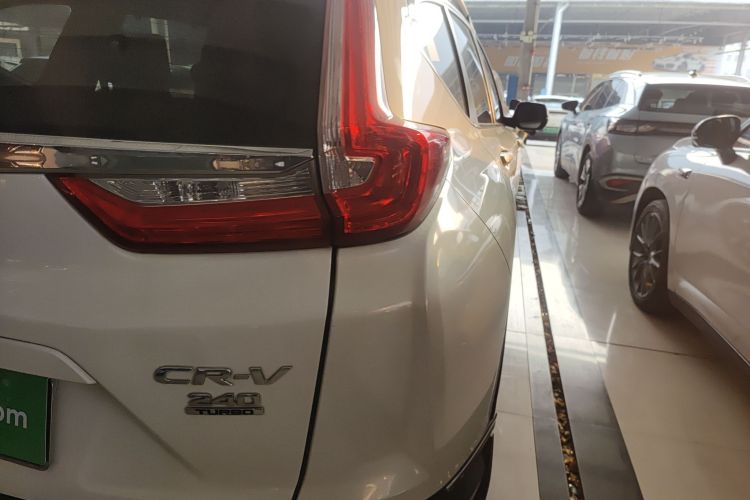 本田CR-V 2019款 240TURBO CVT四驱尊贵版 国V车身外观9