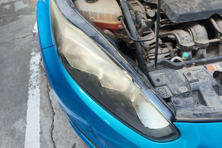 福特 嘉年华 2013款 三厢 1.5L 手动风尚型局部细节9006