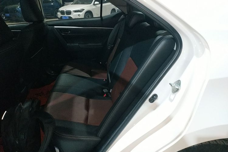 丰田 卡罗拉 2018款 双擎 1.8L E-CVT智尚版中控内饰21