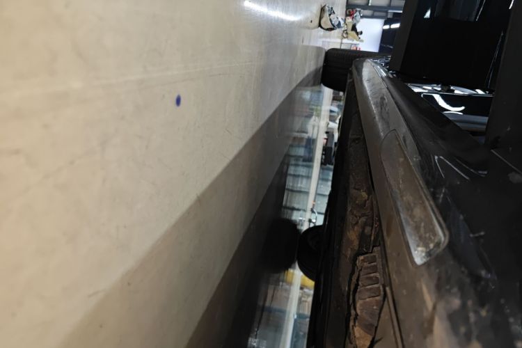 宝马5系 2019款 改款 530Li 尊享型 M运动套装局部细节9001