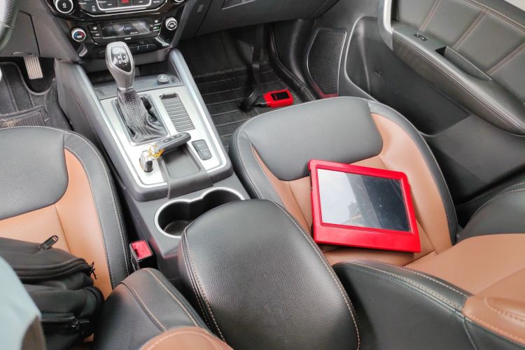 吉利汽车 远景X6 2016款 1.3T CVT豪华型局部细节18