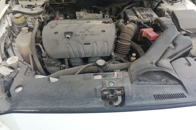 三菱 翼神 2013款 时尚版 1.8L CVT舒适型局部细节24