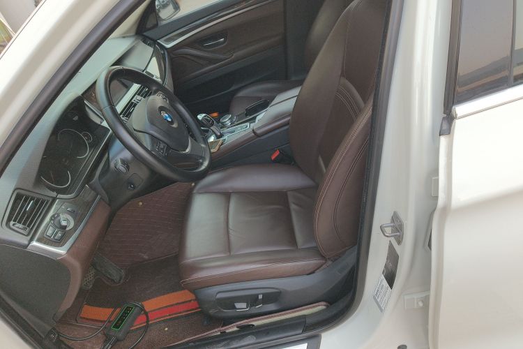 宝马5系 2014款 525Li 豪华设计套装局部细节19