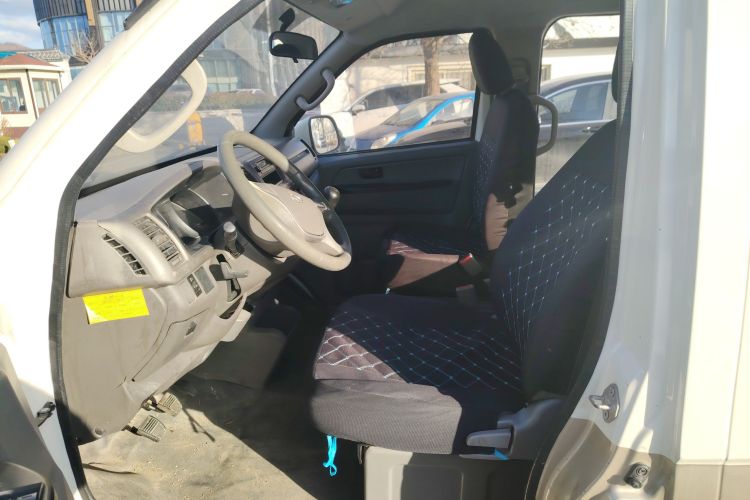 金龙 凯锐浩克 2018款 2.2L M1标准型V22中控内饰19