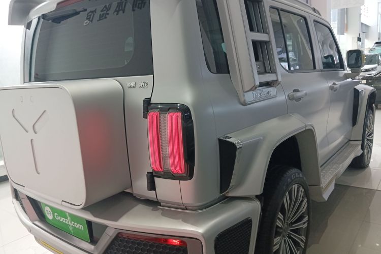 超境汽车 共创坦克300 2021款 2.0T 赛博坦克车身外观6005