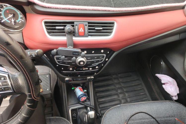 哈弗H1 2015款 1.5L AMT豪华型中控内饰18