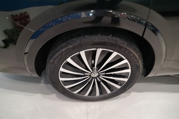 大众 威然 2024款 380TSI 尊贵版车身外观6008