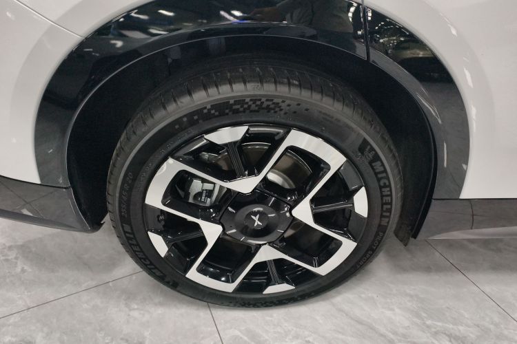 小鹏G7 2025款 702 超长续航 Max车身外观6008