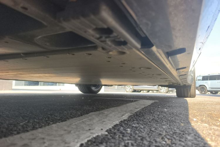 领克Z10 2025款 95kWh 702km四驱Halo局部细节9004