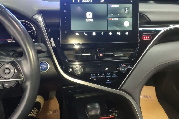 丰田 凯美瑞 2023款 双擎 2.5HG 豪华版中控内饰16