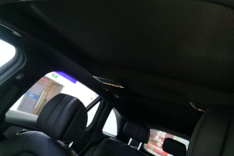 奔驰GLC 2021款 GLC 260 L 4MATIC 动感型中控内饰22