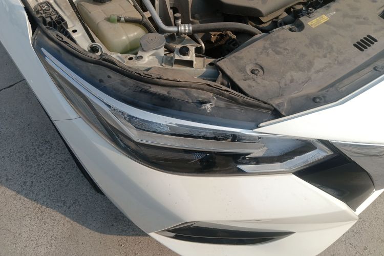 日产 轩逸 2020款 1.6L XL CVT悦享版车身外观8