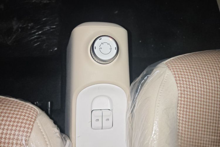 五菱汽车 宏光MINIEV 2024款 第三代 215km 青春版局部细节18