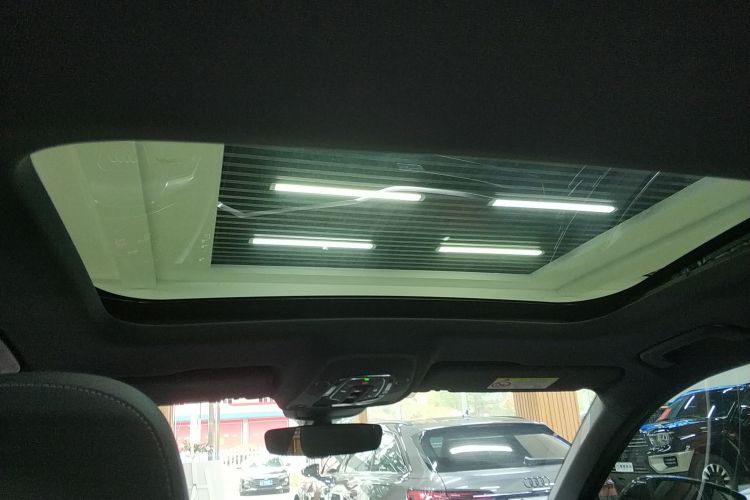 奥迪A6L 2023款 55 TFSI quattro 尊享动感型中控内饰22