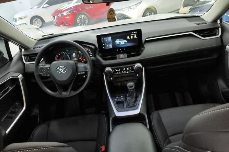 丰田 威兰达 2023款 2.0L CVT两驱领先版中控内饰7002