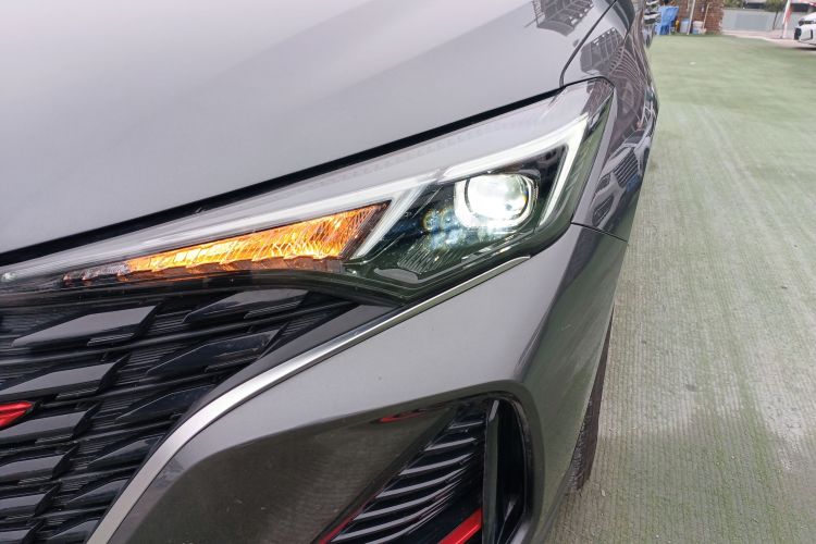 长安 逸动 2024款 PLUS 蓝鲸NE 1.4T GDI DCT高能版局部细节36