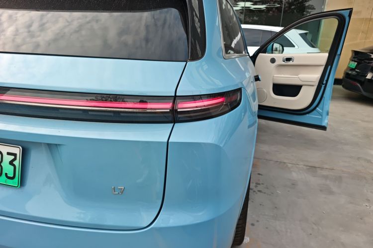 理想汽车 理想L7 2024款 Ultra车身外观9