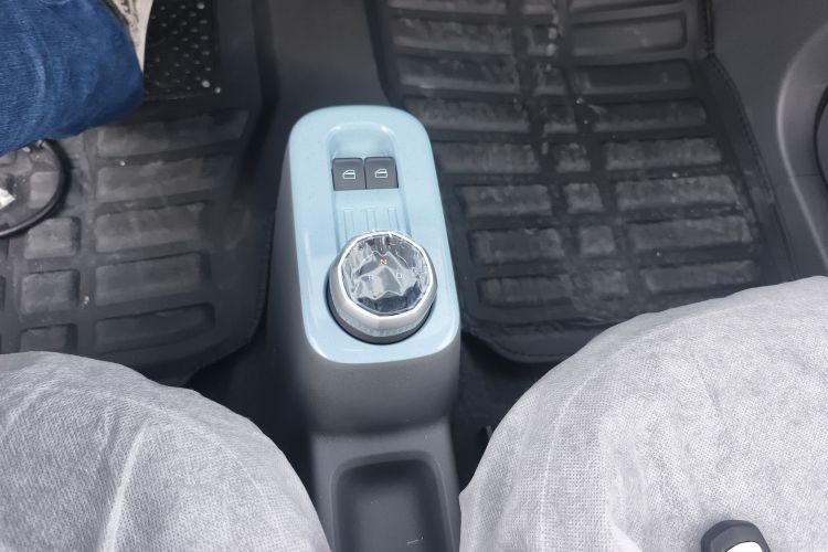 吉利银河 2024款 熊猫mini 200km 耐力熊局部细节18