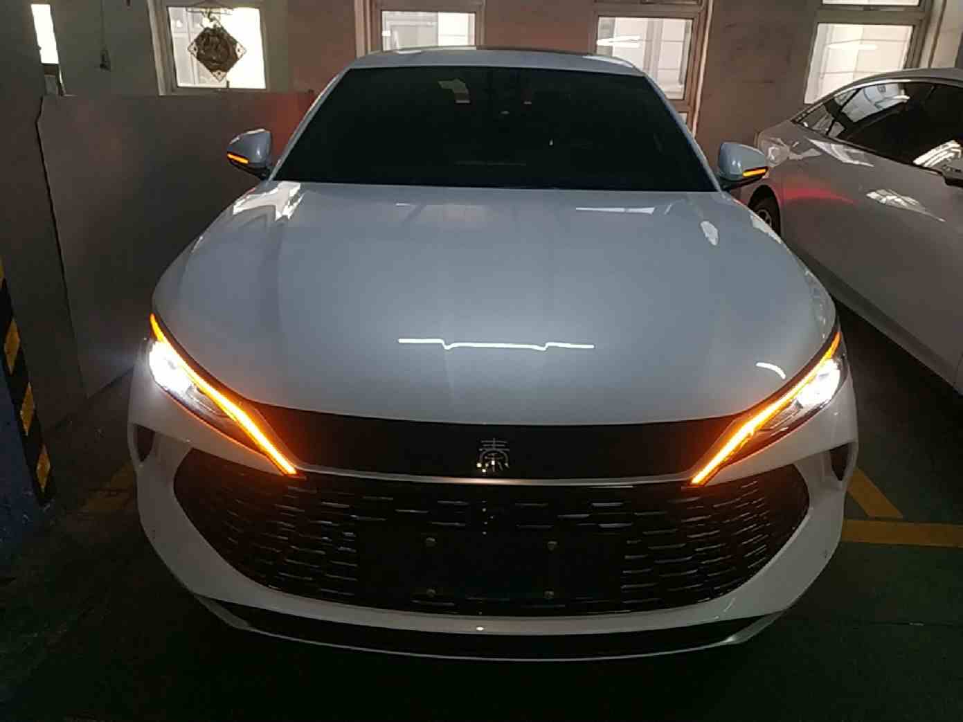 比亚迪 秦L 2024款 DM-i 120KM领先型(1)