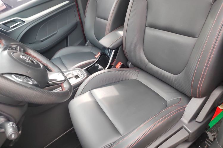 名爵ZS 2020款 180DVVT 自动Lite中控内饰19