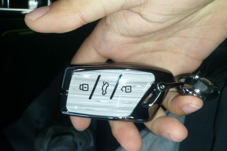 荣威i5 2023款 1.5L CVT豪华版中控内饰7001